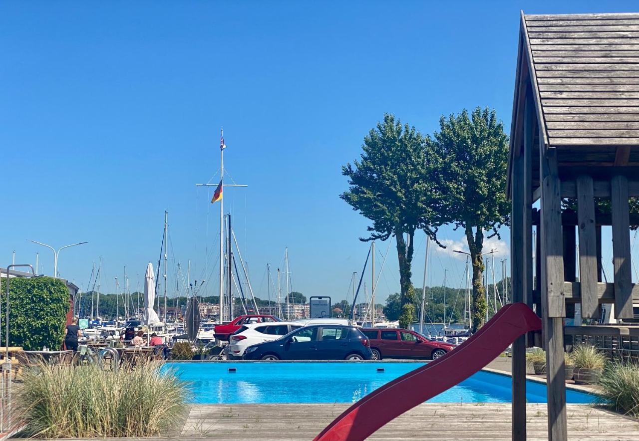 Hotel Hausboot mit Traumlage in Travemünde Lubeca Exterior foto